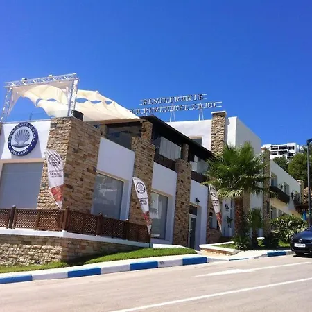 Lovely Holiday Apartment At 8Mn Walk From Beach For Families Cabo Negro Exterior photo